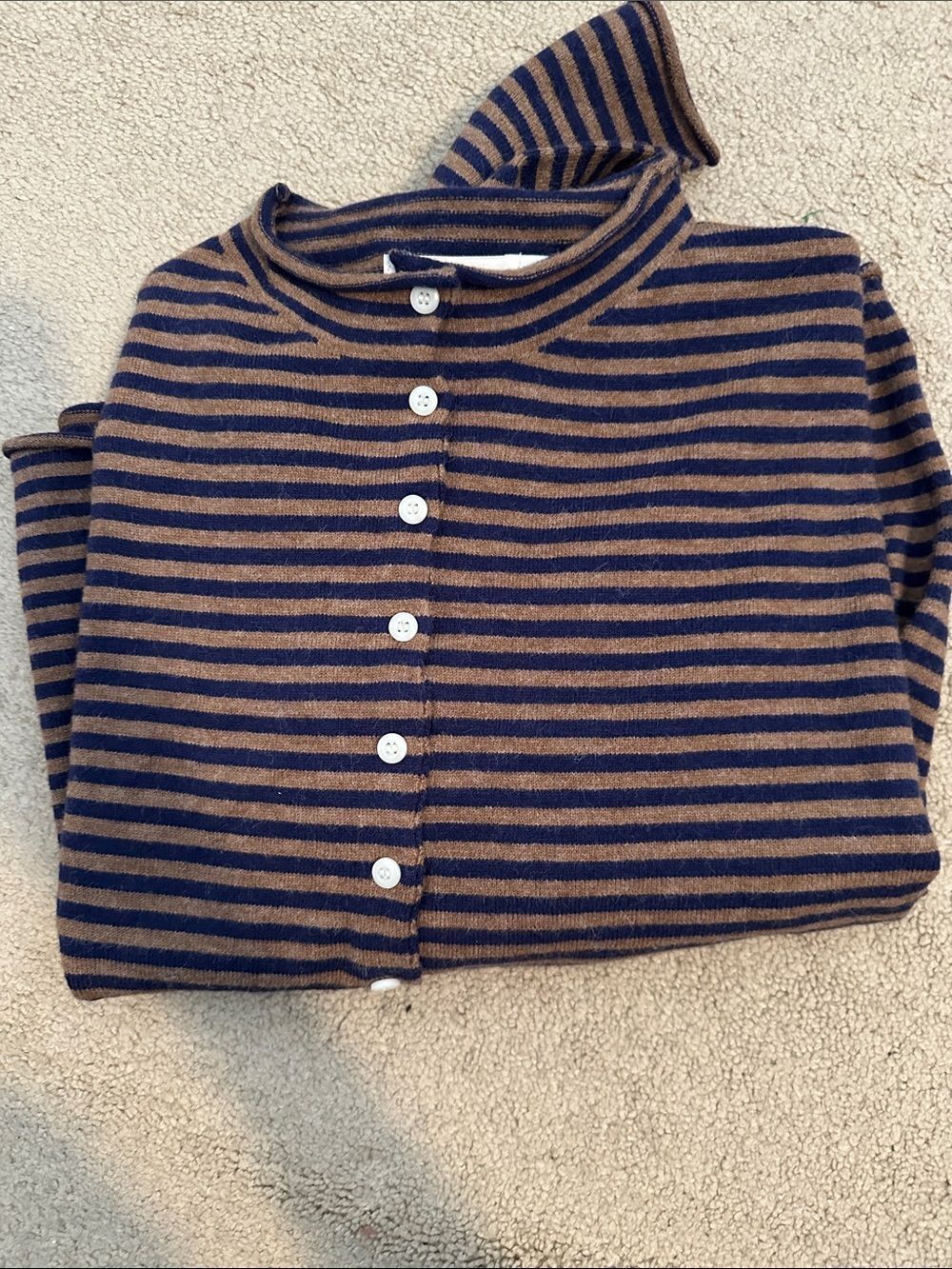 New Brown and navy All Row Small sweater - Picture 6 of 6